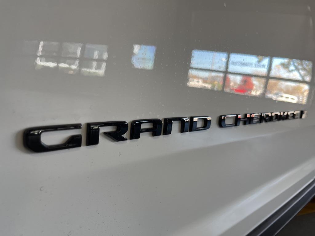 new 2025 Jeep Grand Cherokee L car, priced at $43,000