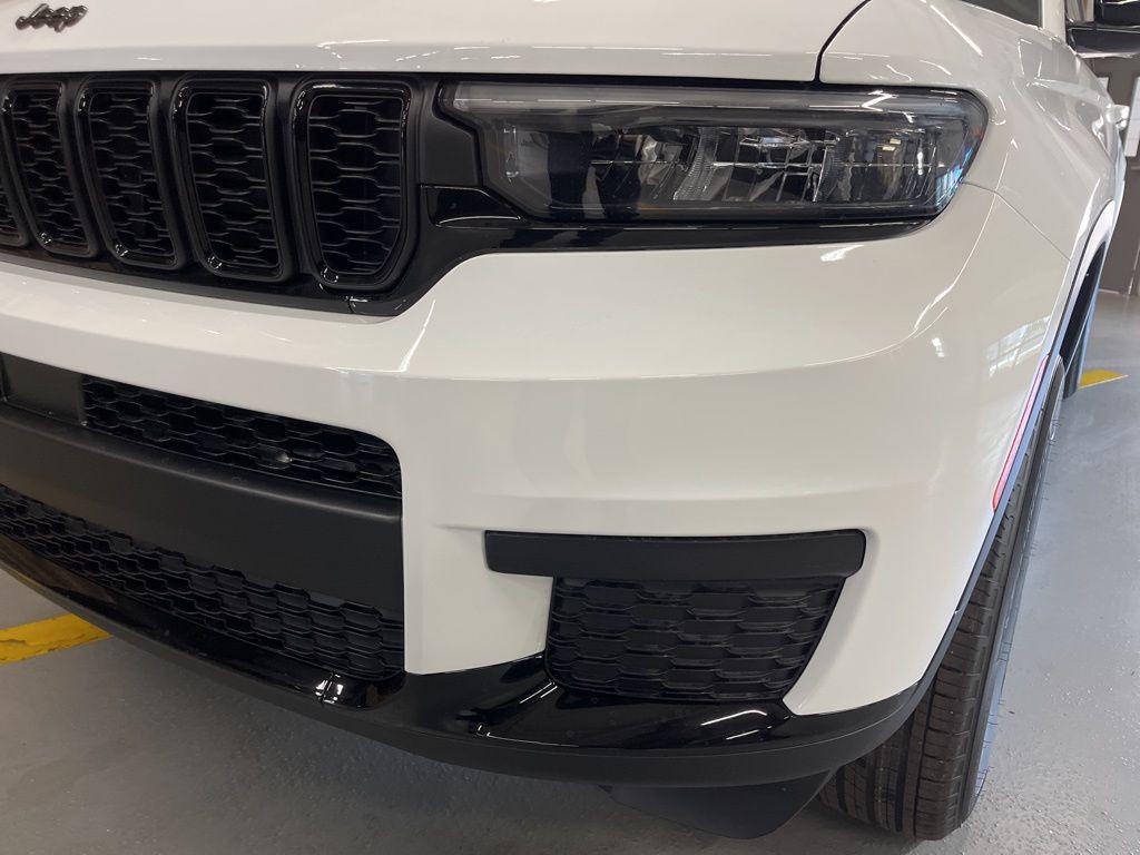 new 2025 Jeep Grand Cherokee L car, priced at $40,500