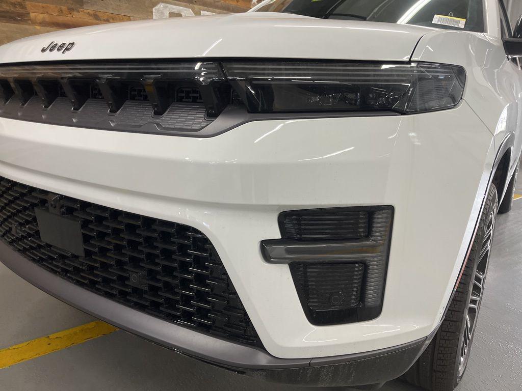 new 2026 Jeep Grand Wagoneer car, priced at $77,306