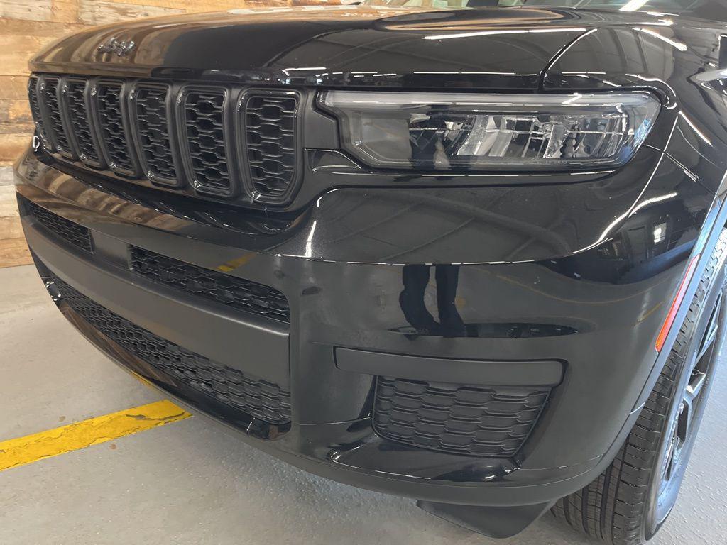 used 2025 Jeep Grand Cherokee L car, priced at $37,000