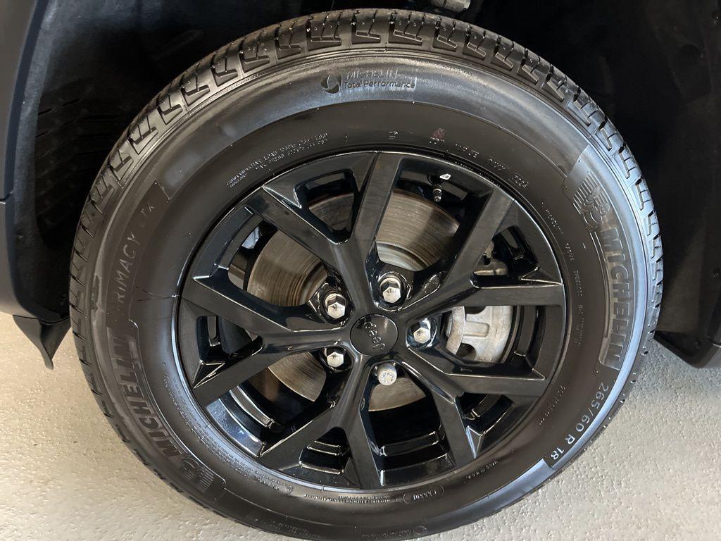 used 2025 Jeep Grand Cherokee L car, priced at $37,000