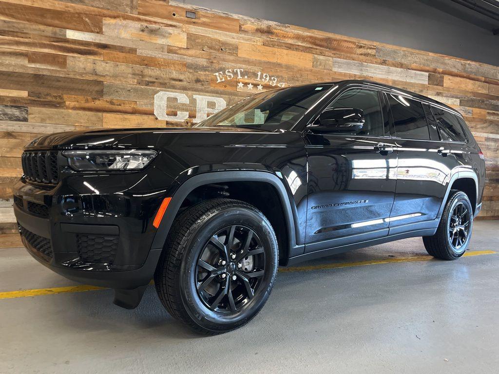 used 2025 Jeep Grand Cherokee L car, priced at $37,000