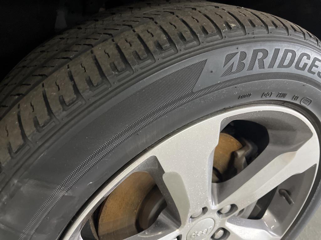 used 2022 Jeep Grand Cherokee L car, priced at $29,183