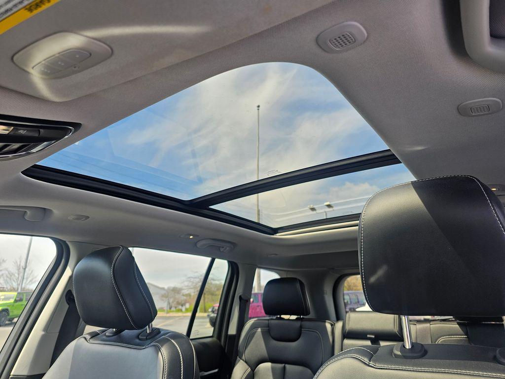 used 2023 Jeep Grand Cherokee car, priced at $35,410