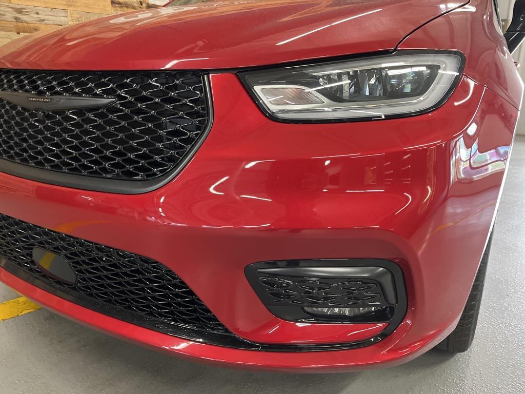 new 2026 Chrysler Pacifica car, priced at $48,500