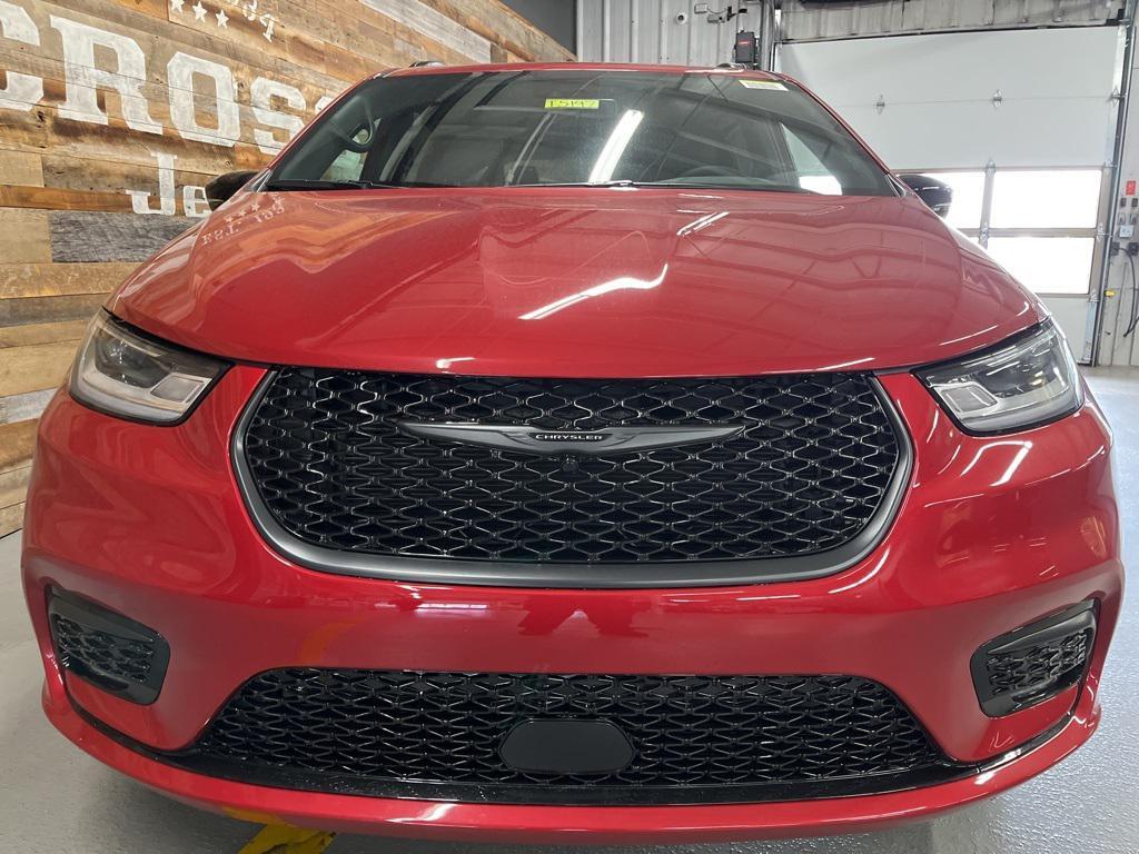 new 2026 Chrysler Pacifica car, priced at $48,500