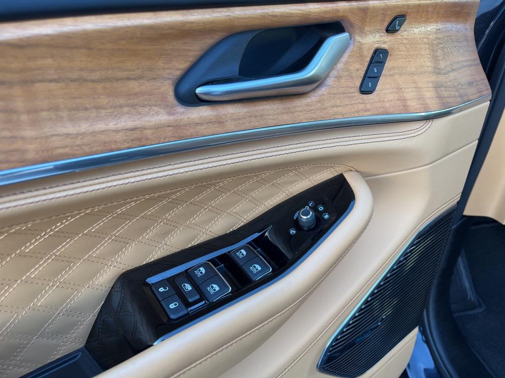 used 2023 Jeep Grand Cherokee L car, priced at $43,758