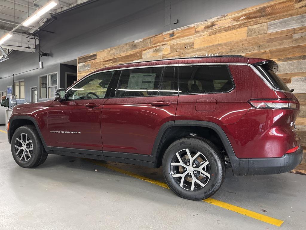 new 2025 Jeep Grand Cherokee L car, priced at $41,415
