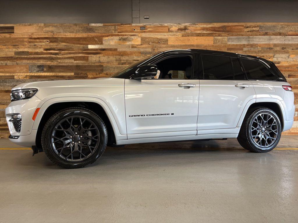 used 2024 Jeep Grand Cherokee car, priced at $48,499