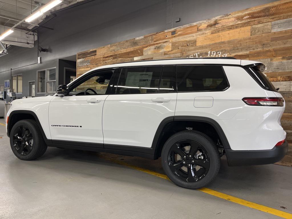 new 2025 Jeep Grand Cherokee L car, priced at $44,330