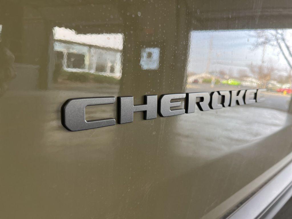 new 2026 Jeep Cherokee car, priced at $43,634