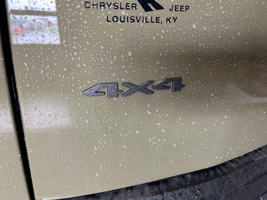 new 2026 Jeep Cherokee car, priced at $44,922