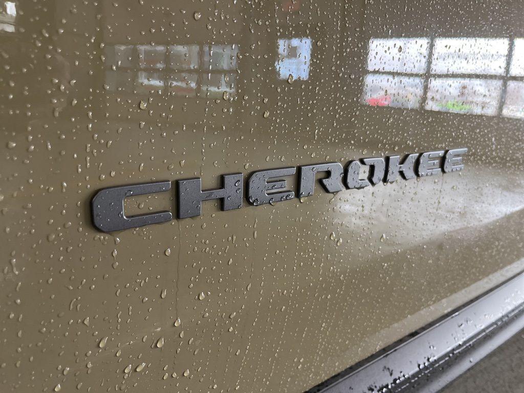 new 2026 Jeep Cherokee car, priced at $44,922