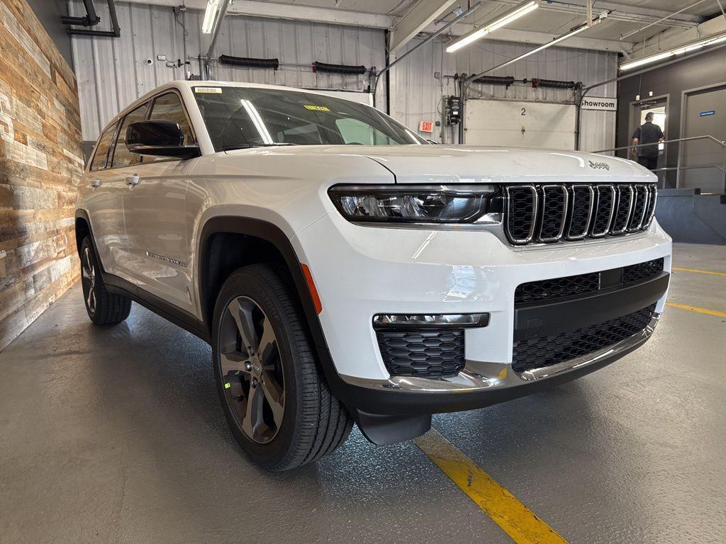 new 2025 Jeep Grand Cherokee L car, priced at $45,177
