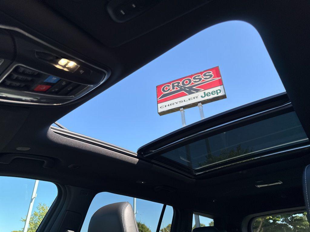 new 2025 Jeep Grand Cherokee L car, priced at $45,177