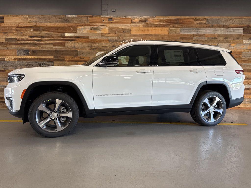 new 2025 Jeep Grand Cherokee L car, priced at $45,177
