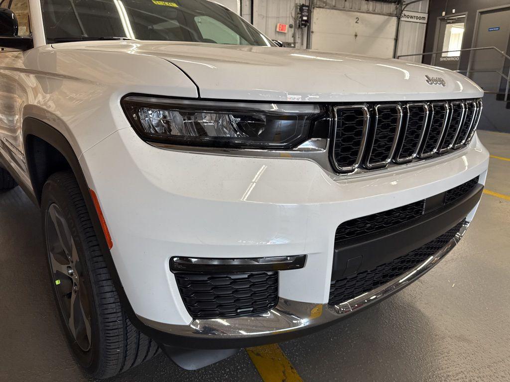 new 2025 Jeep Grand Cherokee L car, priced at $45,177