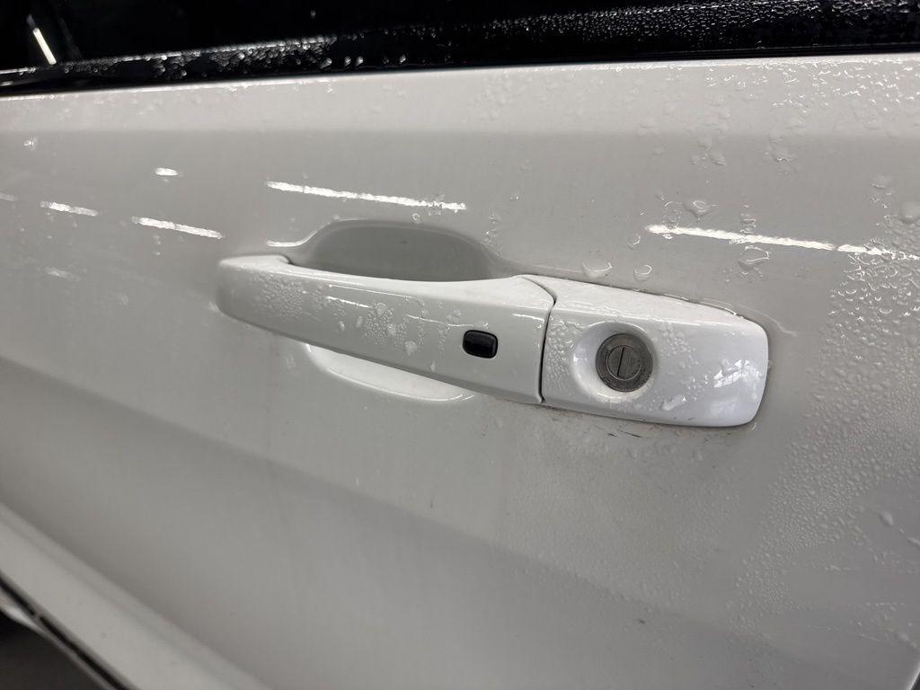 used 2018 Jeep Grand Cherokee car, priced at $10,419