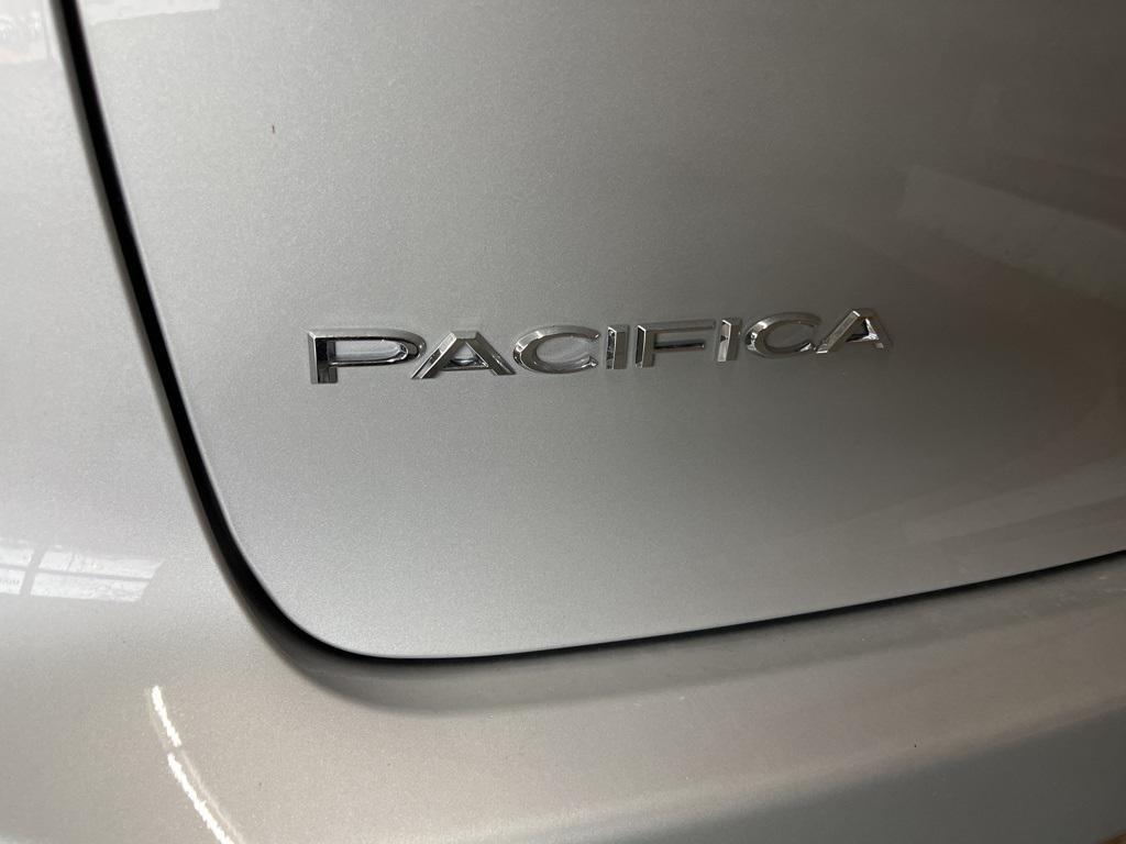 new 2026 Chrysler Pacifica car, priced at $40,000