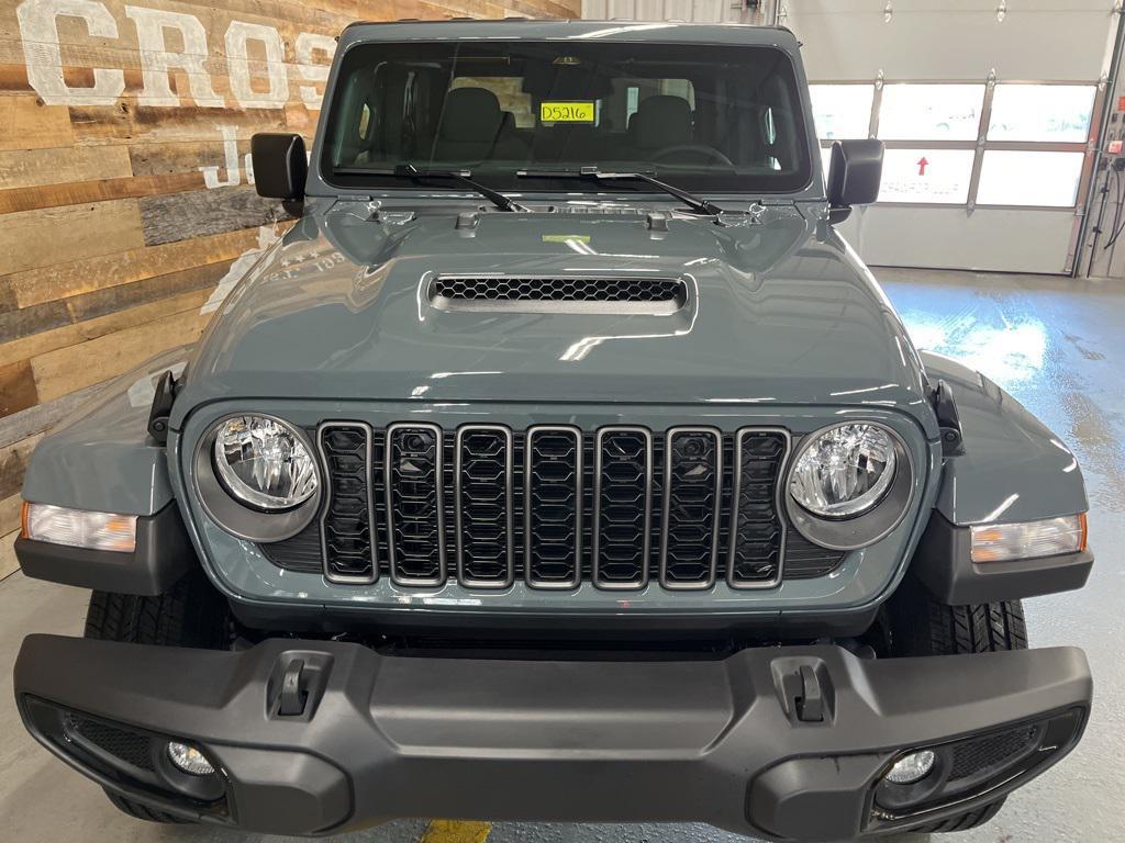 new 2026 Jeep Gladiator car, priced at $45,075