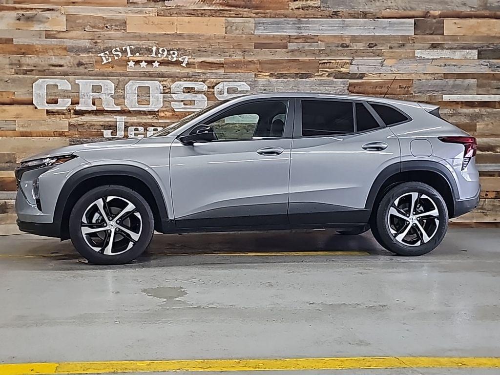 used 2024 Chevrolet Trax car, priced at $21,301