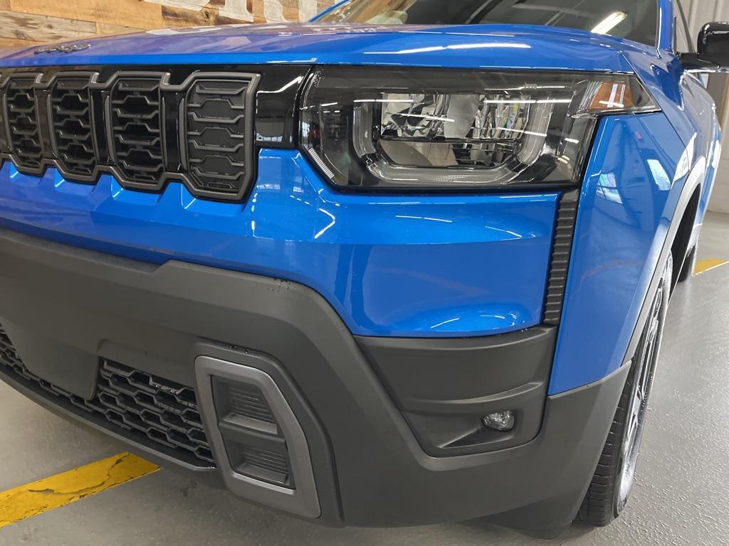 new 2026 Jeep Cherokee car, priced at $41,995