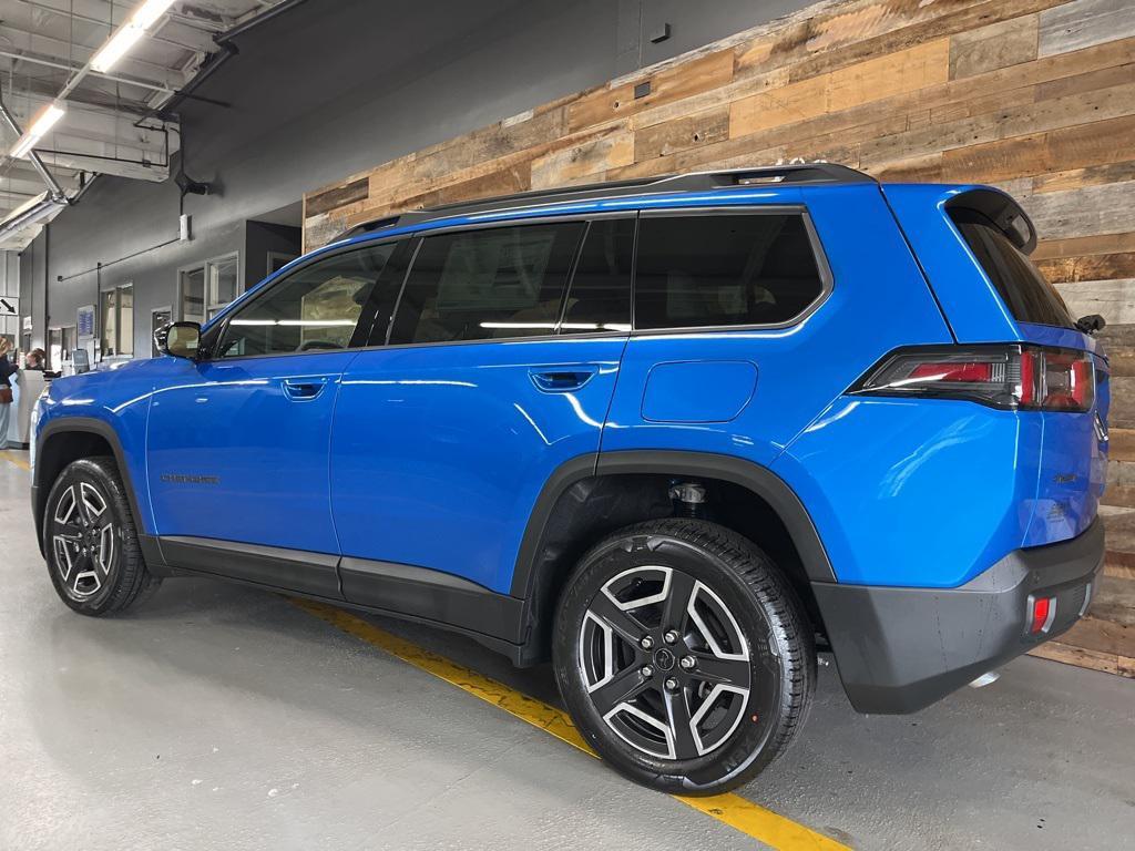 new 2026 Jeep Cherokee car, priced at $41,995