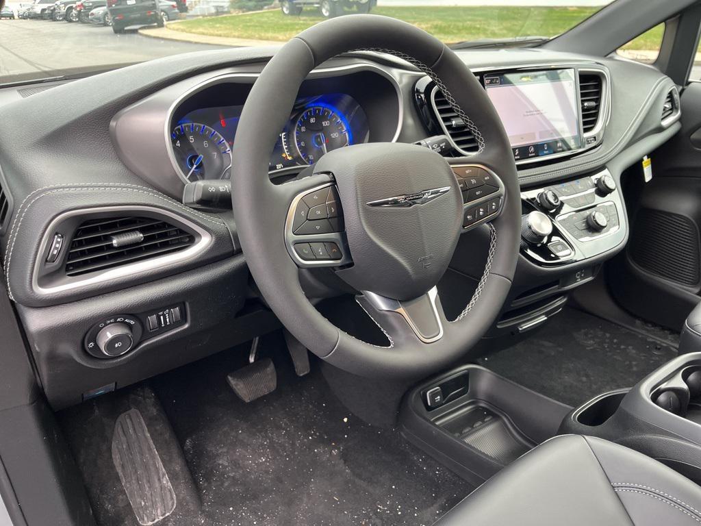 new 2026 Chrysler Pacifica car, priced at $44,842