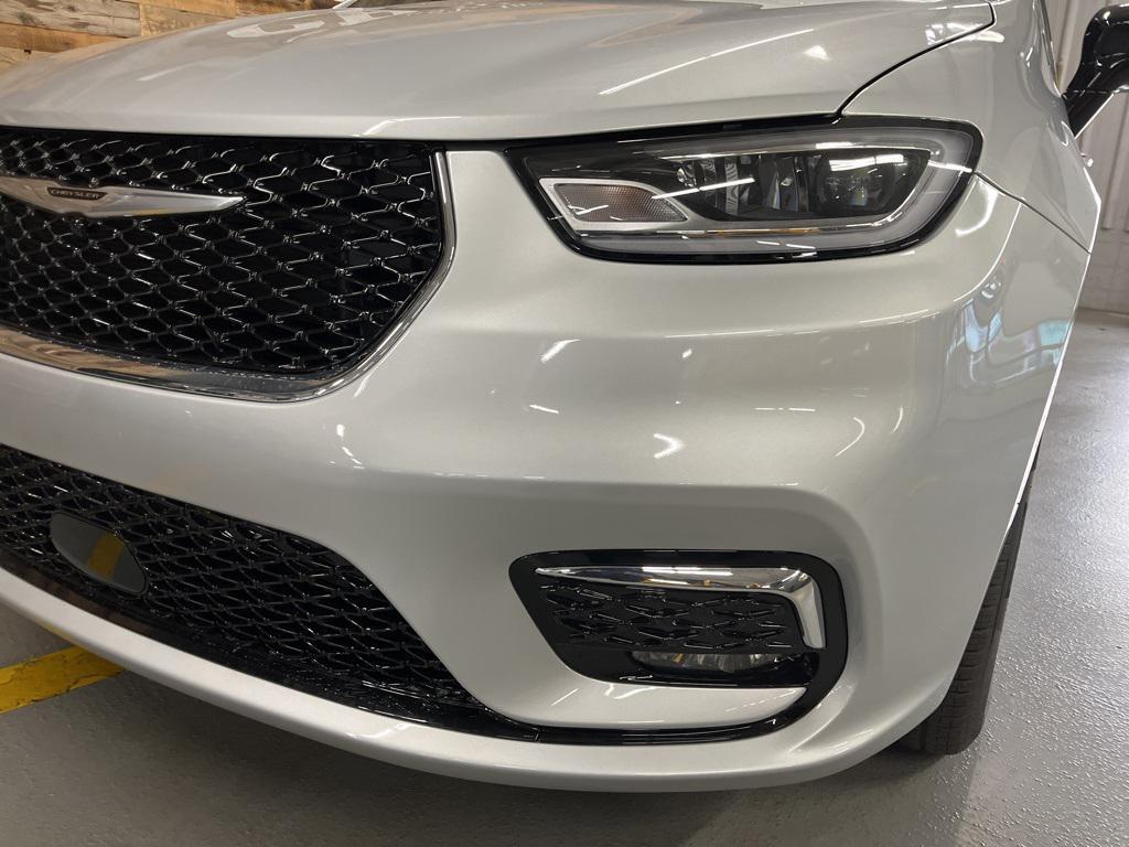new 2026 Chrysler Pacifica car, priced at $44,842