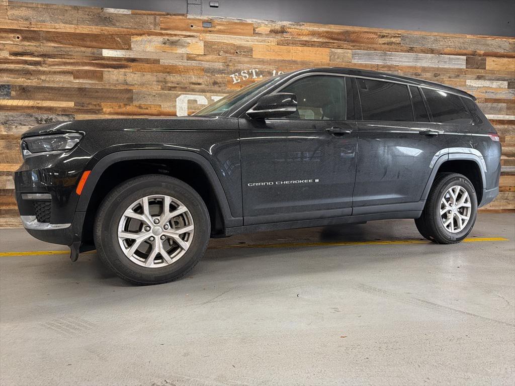 used 2021 Jeep Grand Cherokee L car, priced at $27,895