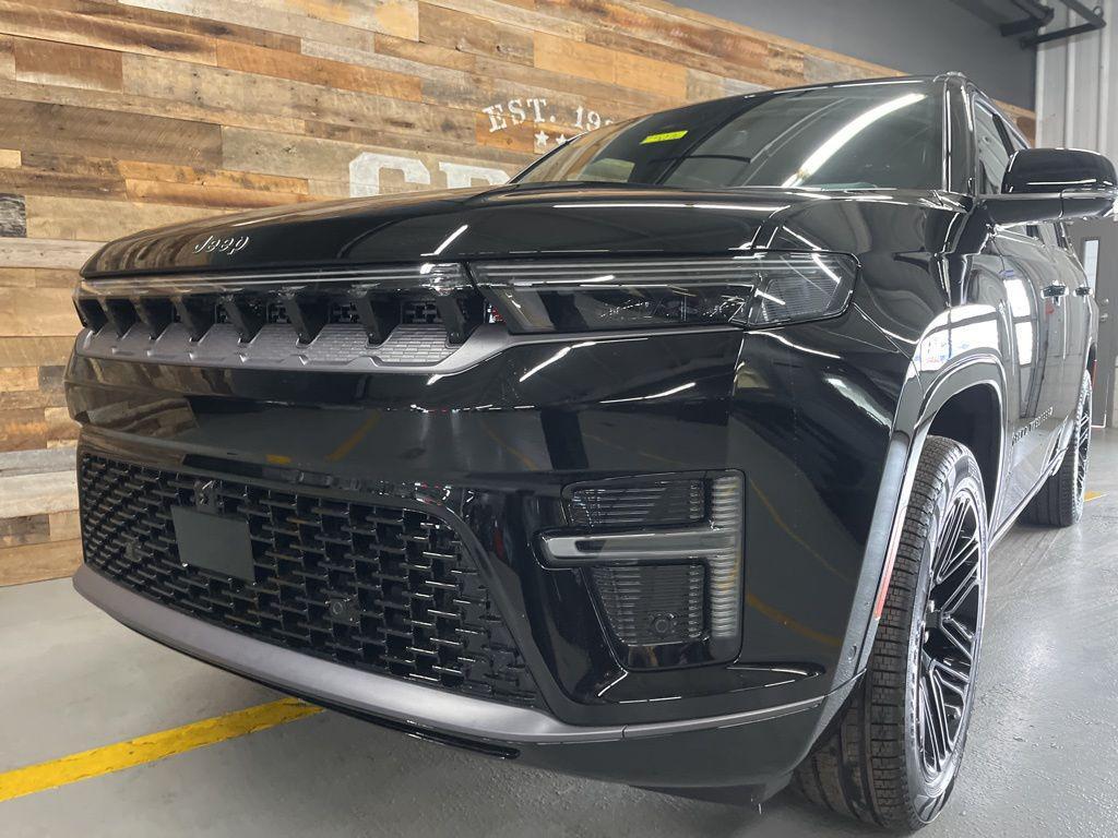 new 2026 Jeep Grand Wagoneer car, priced at $77,918