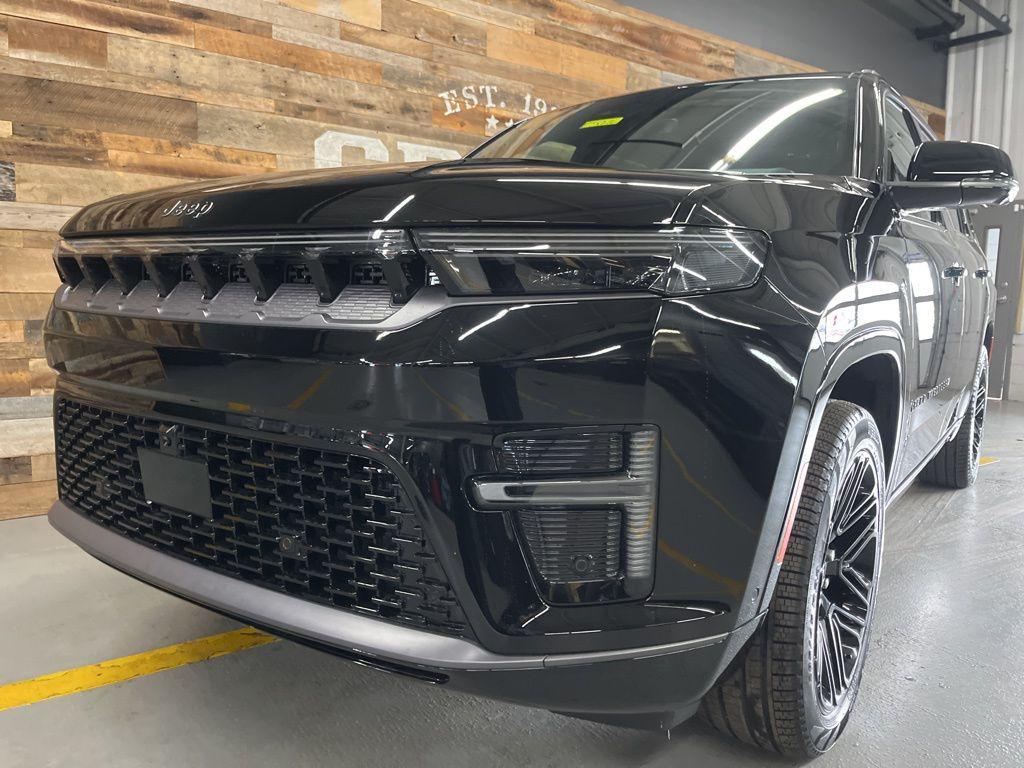 new 2026 Jeep Grand Wagoneer car, priced at $77,918