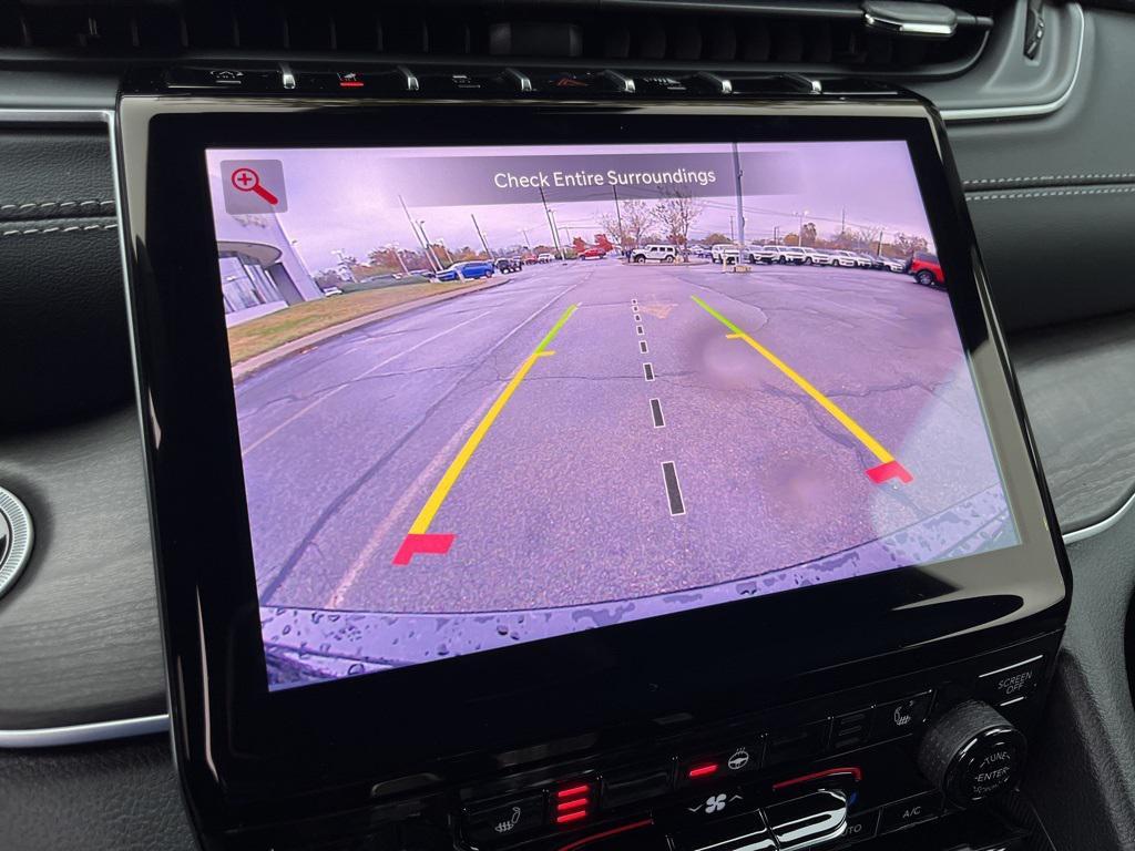 new 2025 Jeep Grand Cherokee car, priced at $41,895