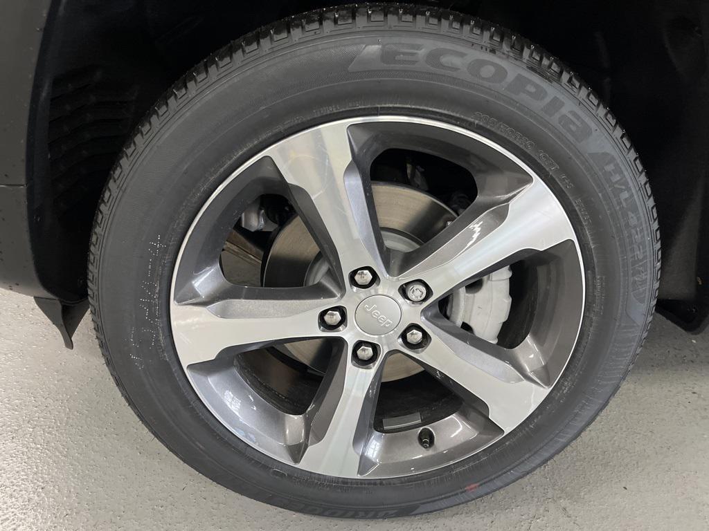 new 2025 Jeep Grand Cherokee car, priced at $41,895