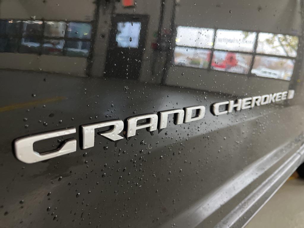 new 2025 Jeep Grand Cherokee car, priced at $41,895