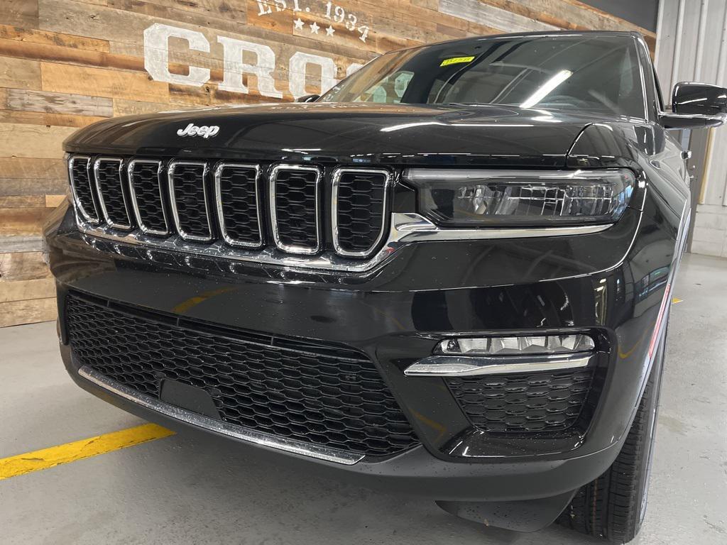 new 2025 Jeep Grand Cherokee car, priced at $41,895