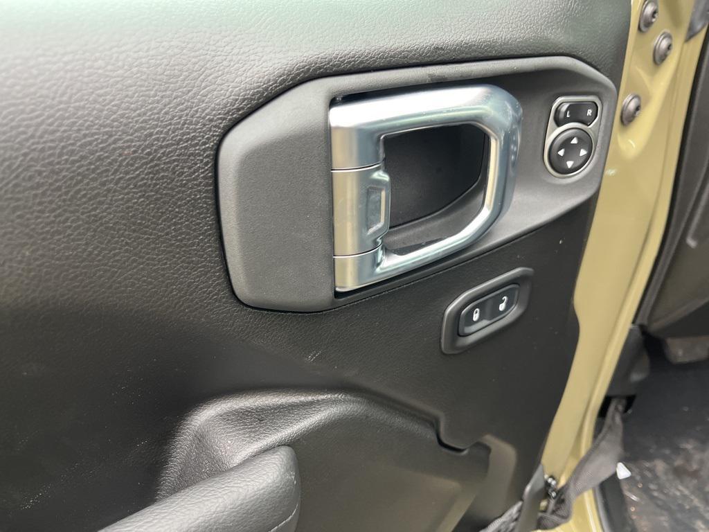 new 2026 Jeep Gladiator car, priced at $45,075