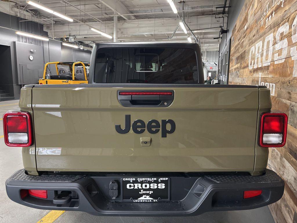 new 2026 Jeep Gladiator car, priced at $41,931