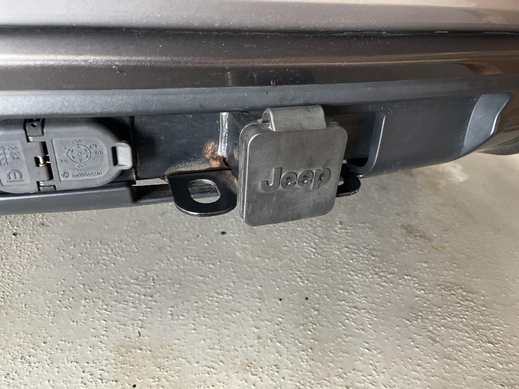 used 2018 Jeep Grand Cherokee car, priced at $15,998