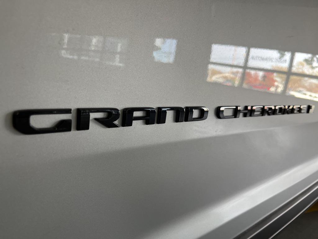 new 2025 Jeep Grand Cherokee L car, priced at $44,000