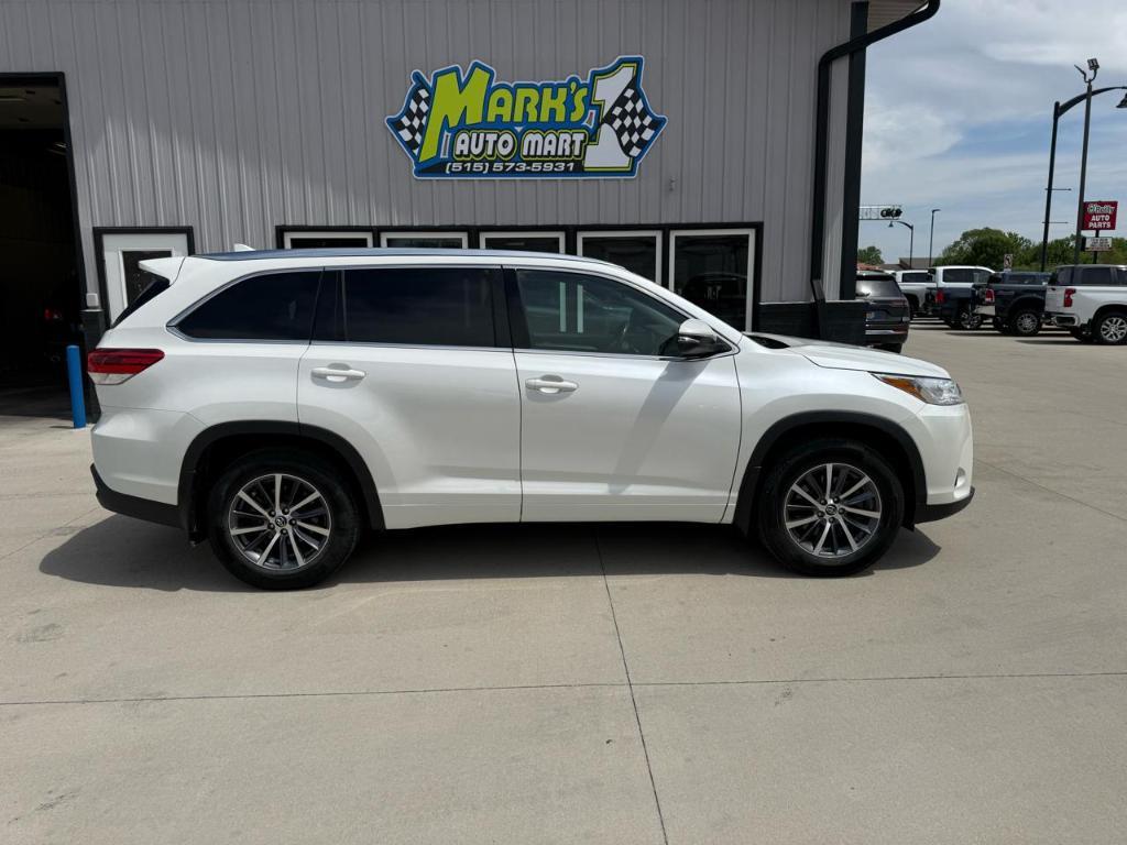 used 2018 Toyota Highlander car, priced at $22,900