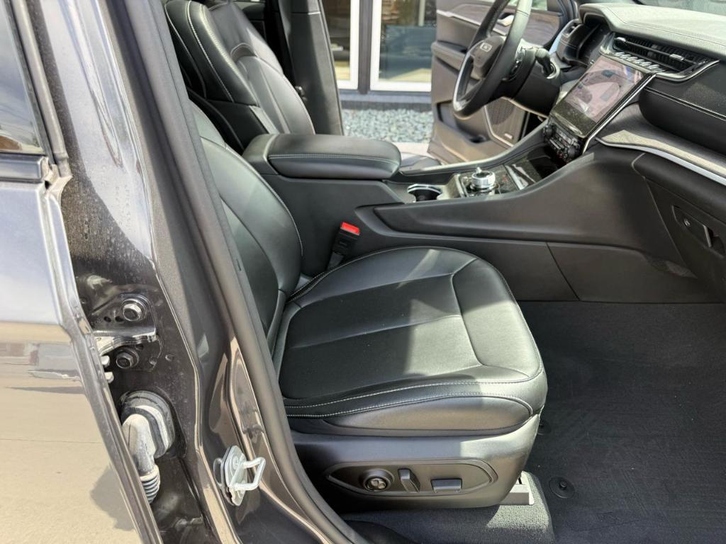 used 2024 Jeep Grand Cherokee 4xe car, priced at $33,900