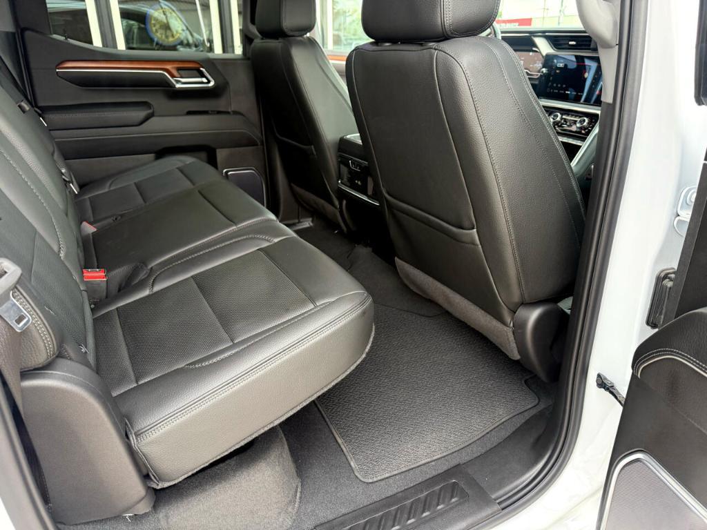 used 2023 GMC Sierra 1500 car, priced at $59,900