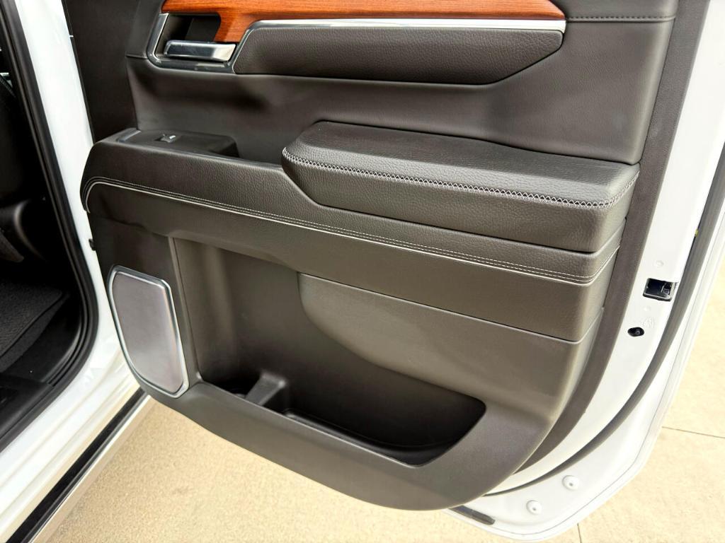 used 2023 GMC Sierra 1500 car, priced at $59,900