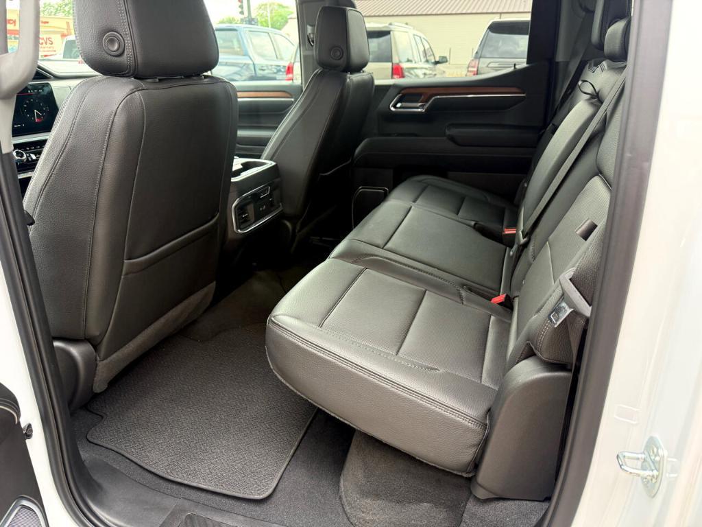 used 2023 GMC Sierra 1500 car, priced at $59,900