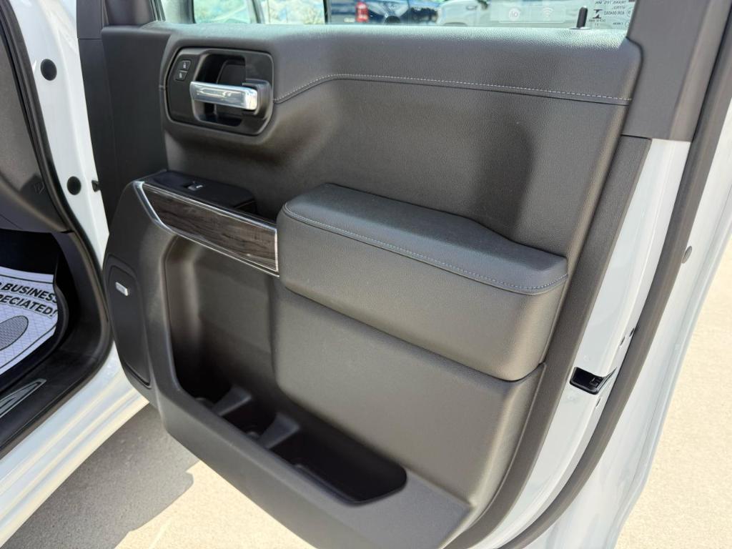 used 2021 Chevrolet Silverado 1500 car, priced at $37,900