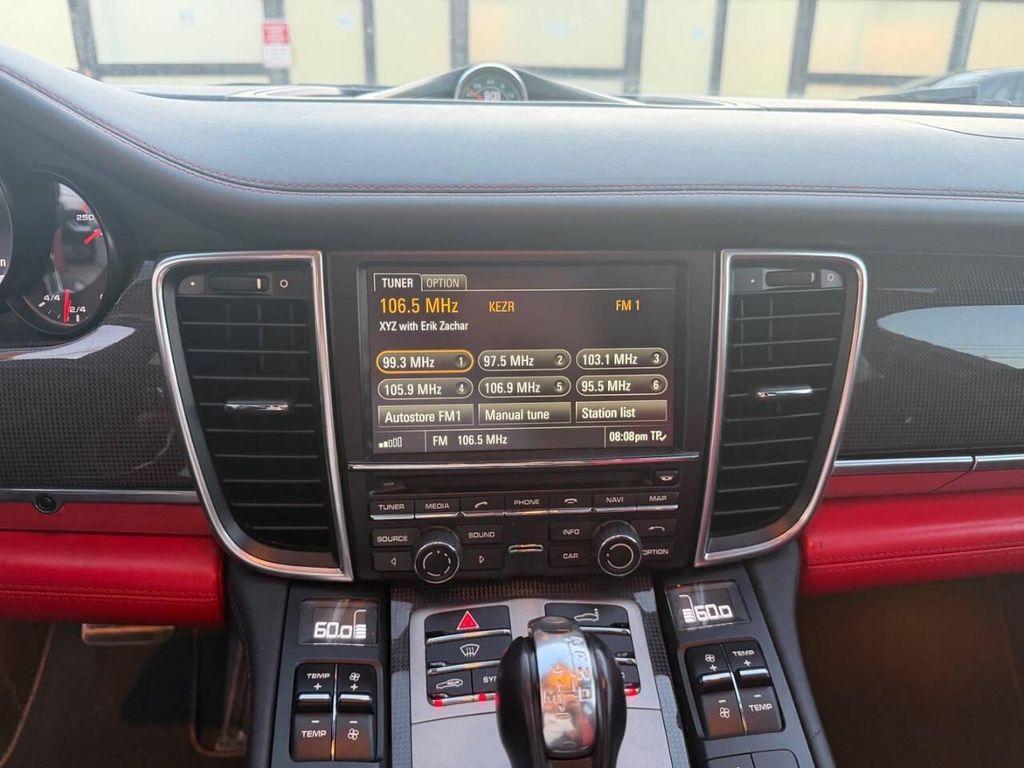Porsche Panamera view 21