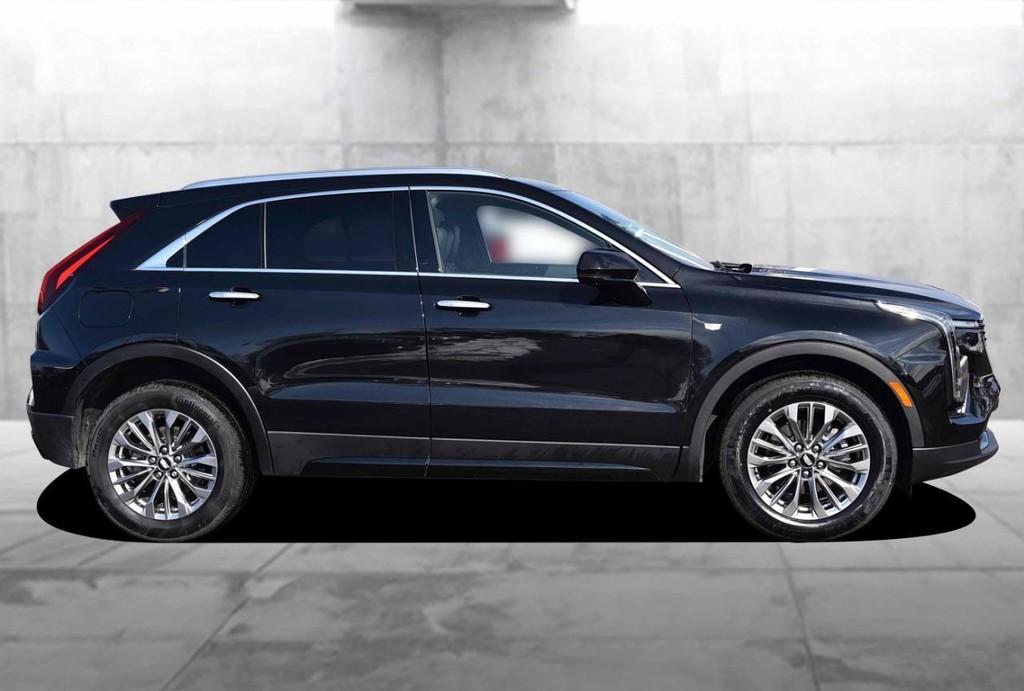 used 2025 Cadillac XT4 car, priced at $29,995