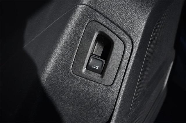 used 2021 Volkswagen Atlas Cross Sport car, priced at $20,995