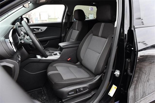 used 2025 Chevrolet Blazer car, priced at $28,995